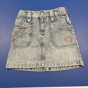 Oshkosh B'gosh Girls Denim Heart Floral Embroidered Skirt Size 4